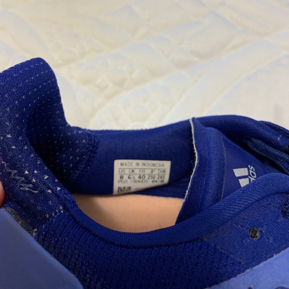 Adidas boost women’s running shoe size 8